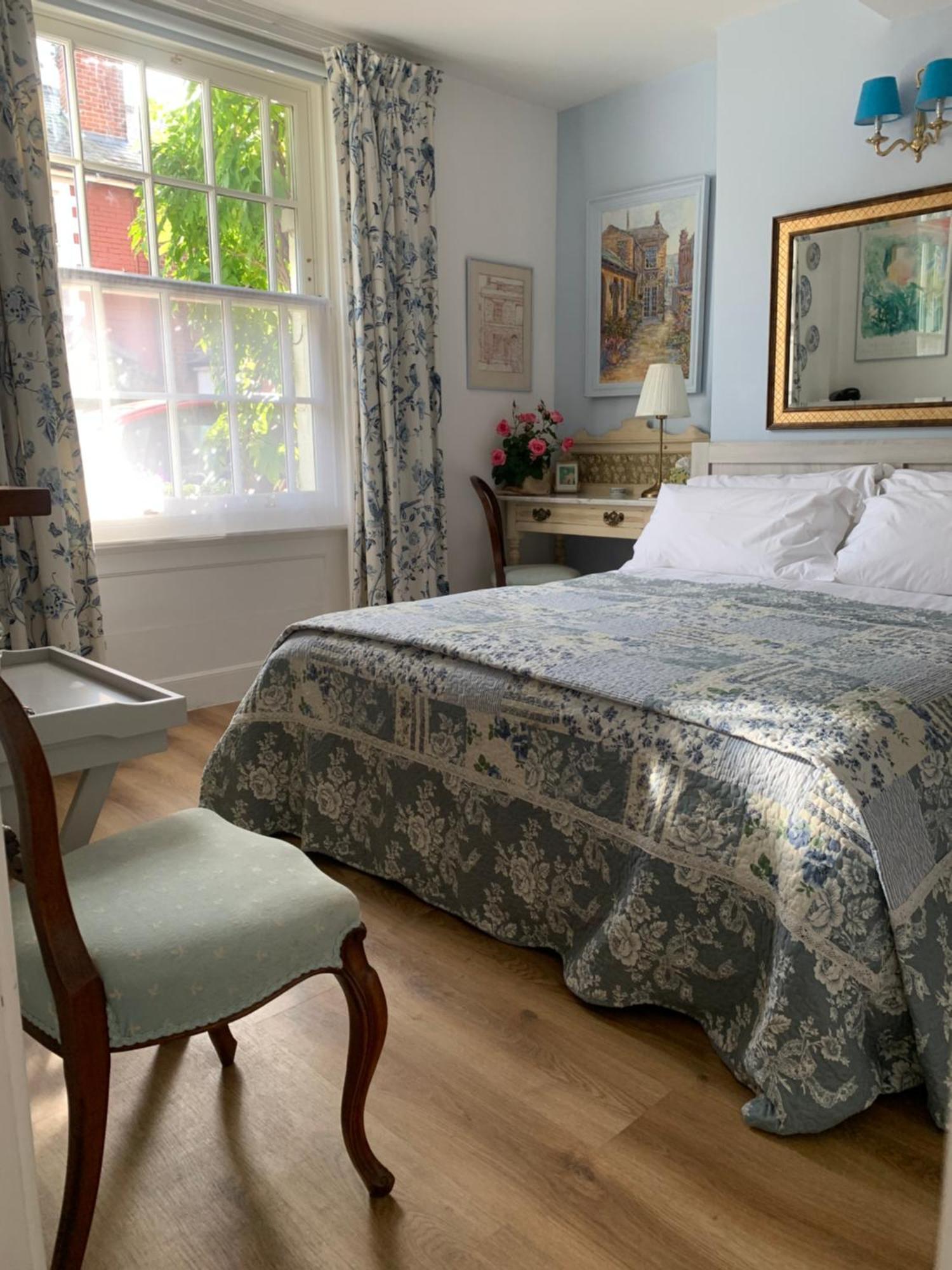 Esme'S Bed and Breakfast Winchester Exteriör bild